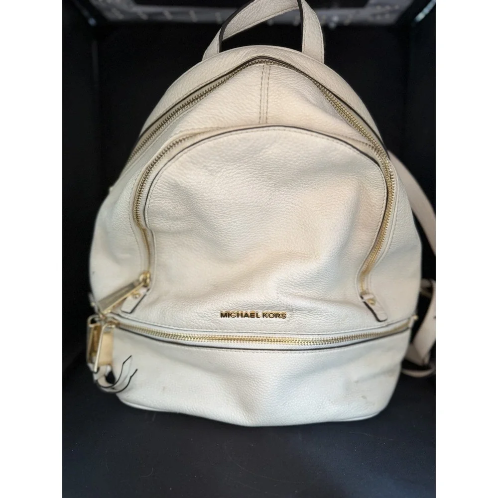 Michael Kors Beige Pebbled Leather Backpack Zipper Designer Inner Outer Pockets